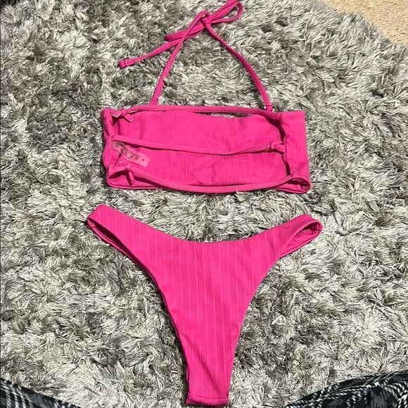 Vibrant Pink Bikini Set size small - Picture 8 of 9